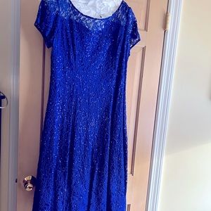 SLNY cocktail midi dress